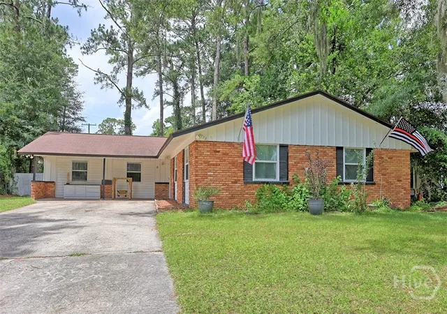 Homes for sale in Savannah, GA | 8 Hillyer Dr, Savannah, GA 31406 | MLS# SA358659
