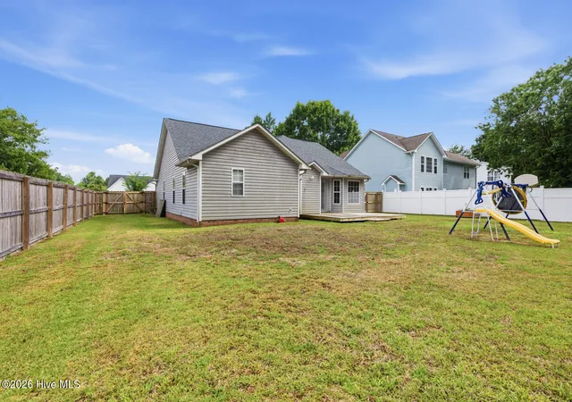 Homes for sale in Jacksonville, NC | 216 Yearling Loop, Jacksonville, NC 28540 | MLS# 100577411