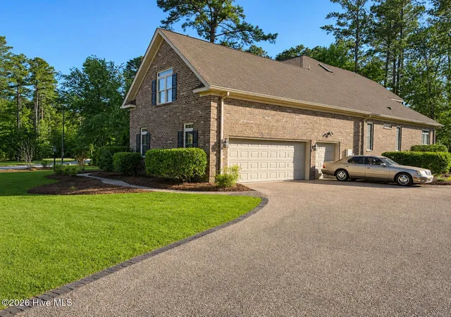 Photo 2 of Single family home for sale at 4611 Lapis Ct, New Bern, NC 28562 | MLS# 100575635 | Listing updated on 2026-08-24