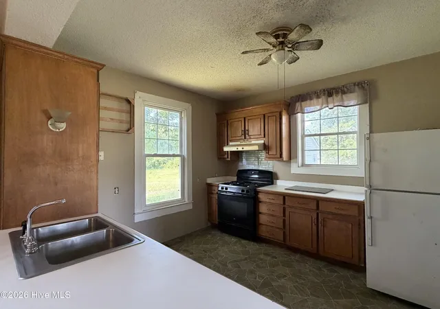 Photo 2 of Single family home for sale at 208 Capps Brg Rd, Princeton, NC 27569 | MLS# 100587440 | Listing updated on 2026-08-18