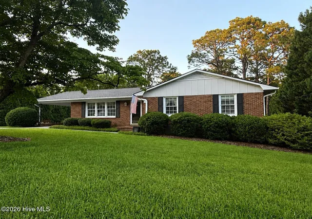 Homes for sale in Hamlet, NC | 402 Stacy Ave, Hamlet, NC 28345 | MLS# 100582281