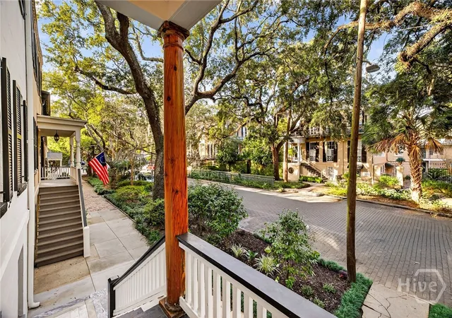 Homes for sale in Savannah, GA | 215 E Jones St, Savannah, GA 31401 | MLS# SA347198