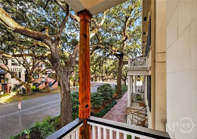 Homes for sale in Savannah, GA | 215 E Jones St, Savannah, GA 31401 | MLS# SA347198