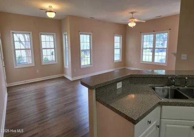 Photo 4 of Condo for sale at 117 Palmetto Pl Cir, Beaufort, NC 28516 | MLS# 100590067 | Listing updated on 2026-08-29