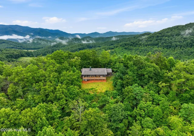 Homes for sale in Hayesville, NC | 552 Our Dr, Hayesville, NC 28904 | MLS# 100588400