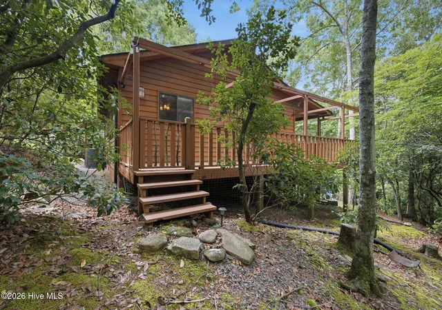 Photo 4 of Single family home for sale at 221 Chatto Loop, Murphy, NC 28906 | MLS# 100592236 | Listing updated on 2026-08-18