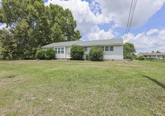 Photo 1 of Multi family home for sale at 309 311 Starling St, Jacksonville, NC 28540 | MLS# 100593907 | Listing updated on 2026-08-05