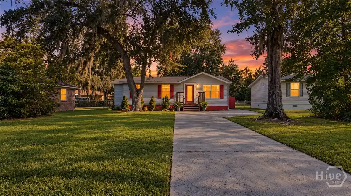 Photo 1 of Single family home for sale at 1204 Myers St, Savannah, GA 31405 | MLS# SA365300 | Listing updated on 2026-10-05