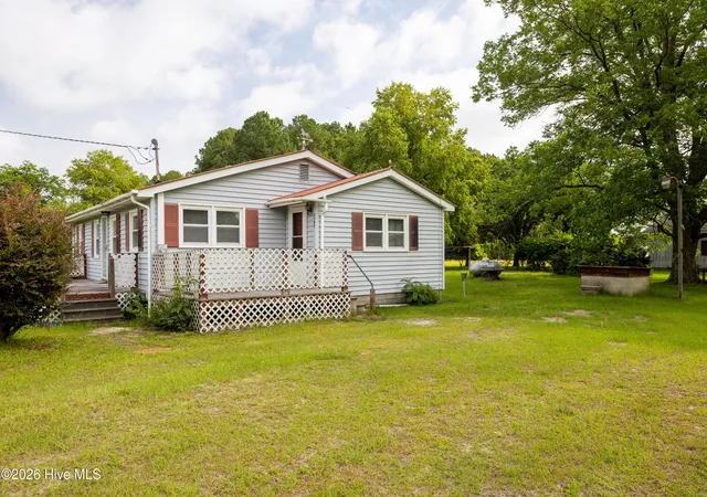 Homes for sale in Clinton, NC | 1181 Reedsford Rd, Clinton, NC 28328 | MLS# 100583994