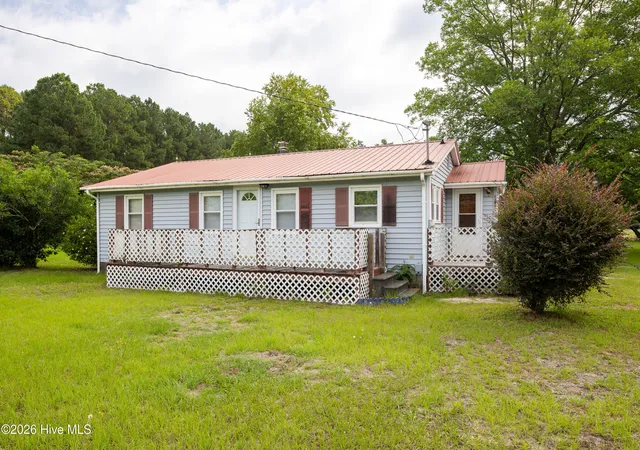 Homes for sale in Clinton, NC | 1181 Reedsford Rd, Clinton, NC 28328 | MLS# 100583994