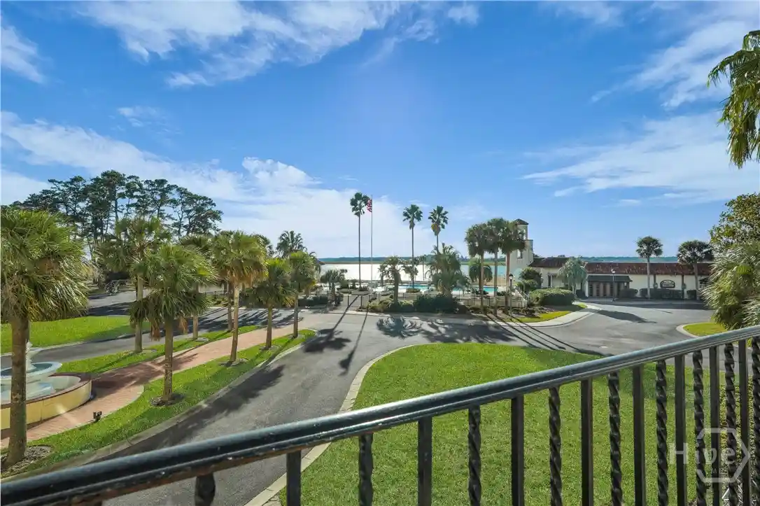 Listing Photo 2 - Condo for sale in 700 Wilmington Island Rd located at 700 Wilmington Island Rd, Savannah, GA 31410 - Unit #201