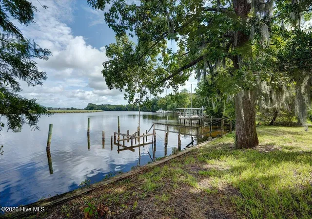 Photo 4 of Single family home for sale at 1298 Brices Crk Rd, New Bern, NC 28562 | MLS# 100593686 | Listing updated on 2026-09-17