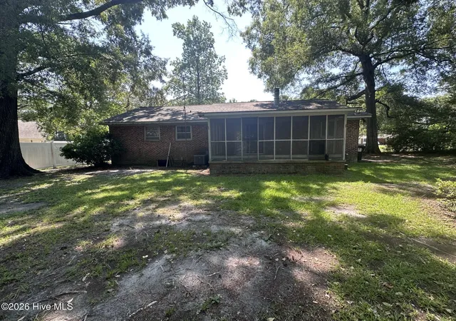 Homes for sale in New Bern, NC | 1015 Plymouth Dr, New Bern, NC 28562 | MLS# 100587588