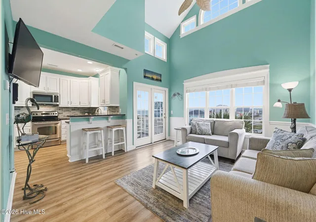 Photo 4 of Townhouse for sale at 215 Summer Winds Pl, Surf City, NC 28445 | MLS# 100579553 | Listing updated on 2026-09-30
