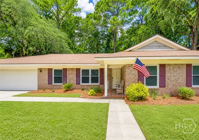 Photo 1 of Single family home for sale at 105 Halifax Rd, Savannah, GA 31410 | MLS# SA359770 | Listing updated on 2026-08-27