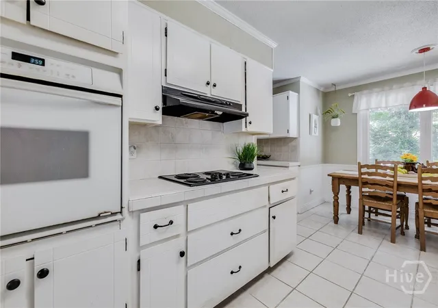 Photo 4 of Single family home for sale at 105 Halifax Rd, Savannah, GA 31410 | MLS# SA359770 | Listing updated on 2026-08-27
