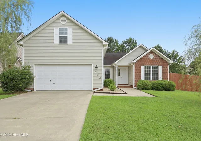 Homes for sale in Jacksonville, NC | 303 Brunswick Dr, Jacksonville, NC 28546 | MLS# 100585418