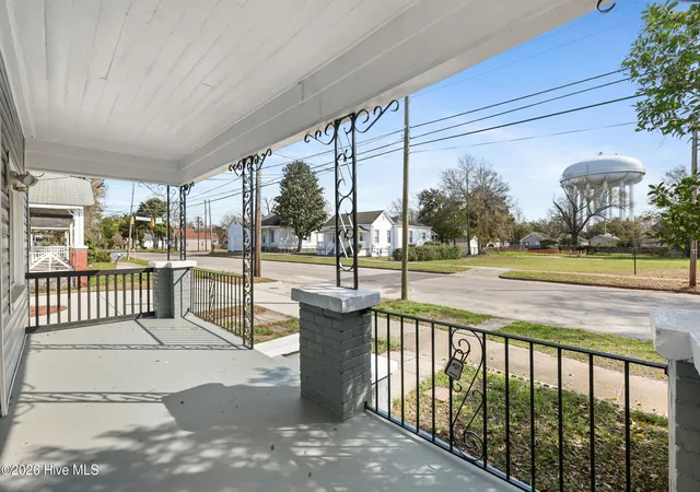 Photo 3 of Single family home for sale at 812 S 8th Street, Wilmington, NC 28401 | MLS# 100561593 | Listing updated on 2026-09-16