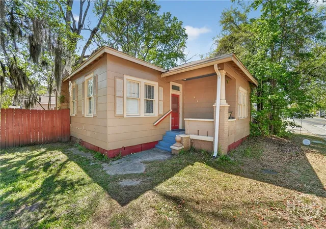 Homes for sale in Savannah, GA | 901 W 52Nd St, Savannah, GA 31405 | MLS# SA353262