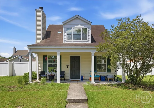 Photo 1 of Single family home for sale at 27 Godley Park Way, Savannah, GA 31407 | MLS# SA361516 | Listing updated on 2026-08-14