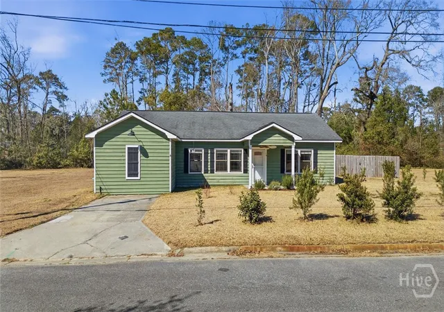 Homes for sale in Garden City, GA | 14 Redmond Ave, Garden City, GA 31408 | MLS# SA348655