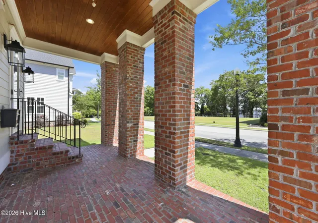 Photo 2 of Single family home for sale at 807 E Front St, New Bern, NC 28560 | MLS# 100581357 | Listing updated on 2026-09-20