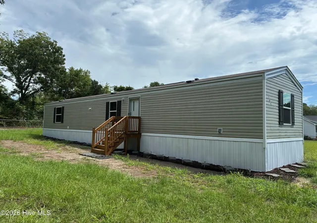 Manufactured home for sale at 109 Wendy Hl Ln, Sneads Ferry, NC 28460 | MLS# 100594039