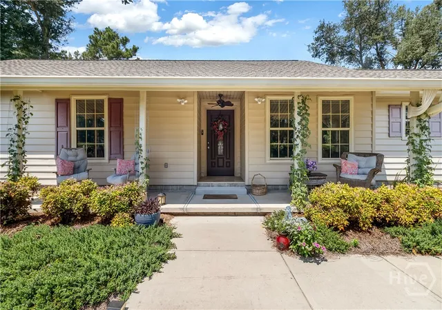 4th image of 378 Brisbon Rd, Richmond Hill, GA 31324 | MLS# SA363455