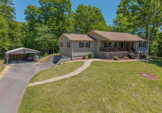 Photo 1 of Single family home for sale at 944 Wildcat Dr, Murphy, NC 28906 | MLS# 98544194 | Listing updated on 2026-08-18