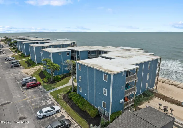 Listing Photo 4 - Condo for sale in building located at 2196 New River Inlet Rd, Sneads Ferry, NC 28460 - Unit #361