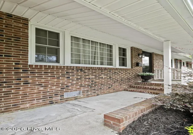 Photo 3 of Single family home for sale at 1121 Hendricks Ave, Jacksonville, NC 28540 | MLS# 100596550 | Listing updated on 2026-09-01