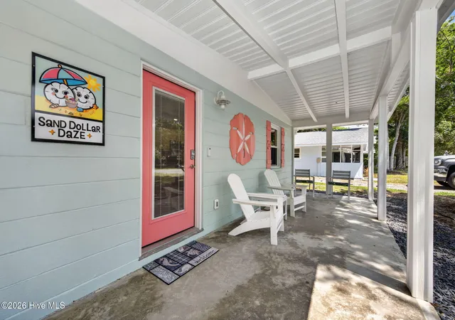 Photo 3 of Single family home for sale at 105 SE 76th Street, Oak Island, NC 28465 | MLS# 100585033 | Listing updated on 2026-08-18
