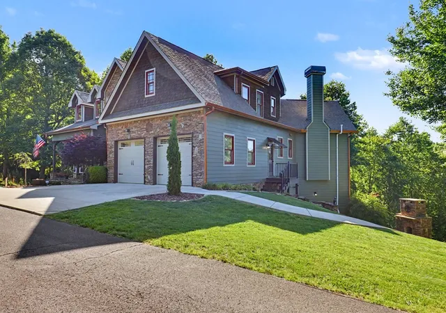Photo 5 of Single family home for sale at 41 Elm Ct, Murphy, NC 28906 | MLS# 98544178 | Listing updated on 2026-08-18