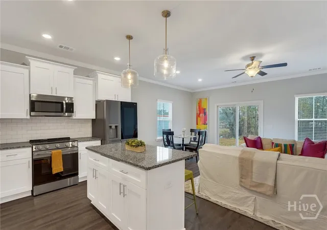 3rd image of 152 Stafford Loop, Richmond Hill, GA 31324 | MLS# SA354322