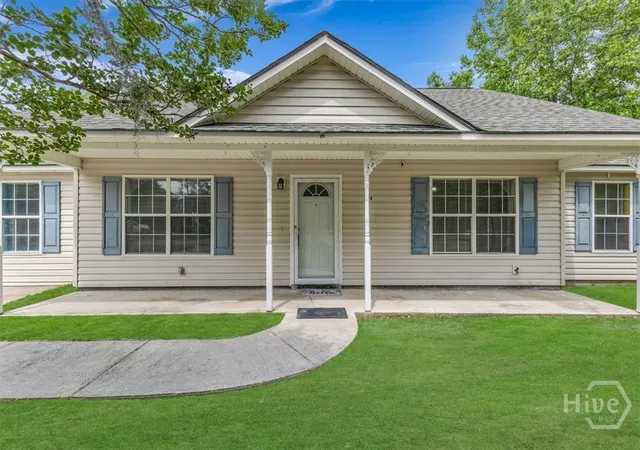 Homes for sale in Pooler, GA | 304 E Tietgen St, Pooler, GA 31322 | MLS# SA337422