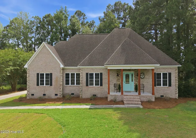 Homes for sale in Washington, NC | 105 Circle St, Washington, NC 27889 | MLS# 100583323