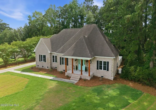 Homes for sale in Washington, NC | 105 Circle St, Washington, NC 27889 | MLS# 100583323