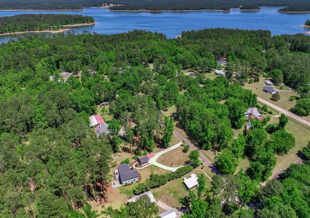 Homes for sale in Lincolnton, GA | 3231 Bay Shore Dr, Lincolnton, GA 30817 | MLS# 98256622