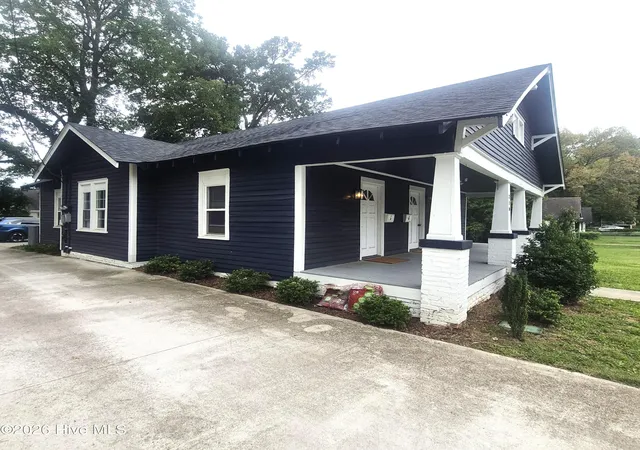 Photo 2 of House for sale at 210 Raleigh Rd Pkwy N, Wilson, NC 27893 | MLS# 100594203 | Listing updated on 2026-09-04