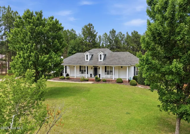 Homes for sale in West End, NC | 139 Broken Ridge Trl, West End, NC 27376 | MLS# 100576516