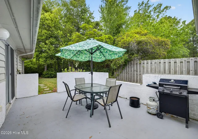 Homes for sale in Hampstead, NC | 129 Red Bird Ln, Hampstead, NC 28443 | MLS# 100570293