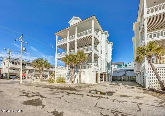 3rd image of 2 Clam Shell Ln #Unit 9, Carolina Beach, NC 28428 | MLS# 100547036