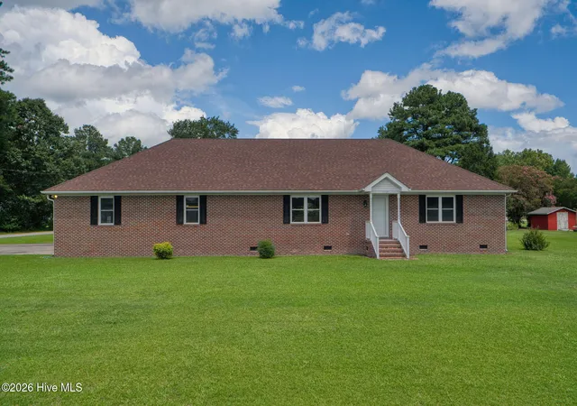 Photo 2 of Single family home for sale at 1804 W Church St, Elizabeth City, NC 27909 | MLS# 100594312 | Listing updated on 2026-08-18