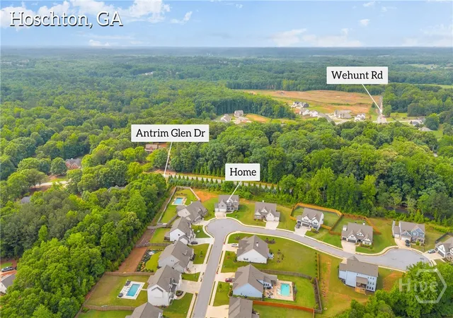 Homes for sale in Hoschton, GA | 305 Parkers Pl, Hoschton, GA 30548 | MLS# CL356945
