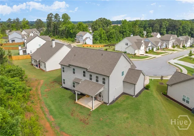 Homes for sale in Hoschton, GA | 305 Parkers Pl, Hoschton, GA 30548 | MLS# CL356945