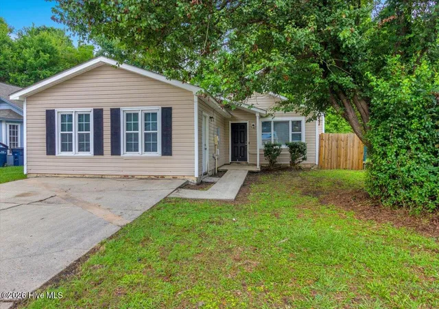 1st image of 2039 Foxhorn Rd, Jacksonville, NC 28546 | MLS# 100582749