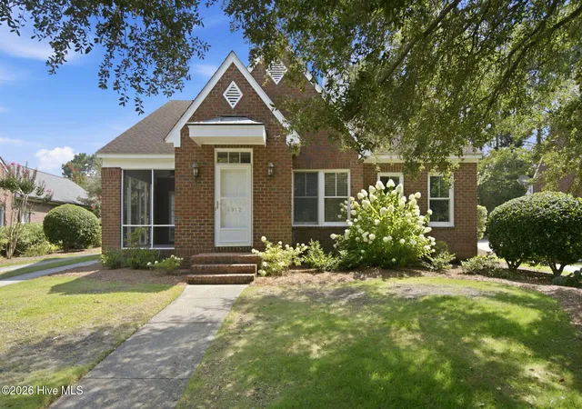Photo 2 of Single family home for sale at 4912 Lake Renaissance Cir, Wilmington, NC 28409 | MLS# 100588513 | Listing updated on 2026-09-14