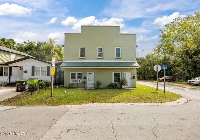 1st image of 700 2nd Ave, New Bern, NC 28560 | MLS# 100532999
