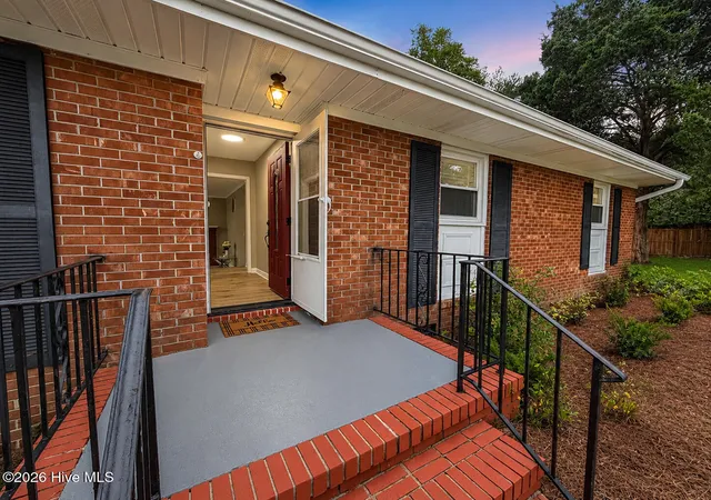 Photo 1 of Single family home for sale at 3202 College Rd S, Wilmington, NC 28412 | MLS# 100582721 | Listing updated on 2026-10-07