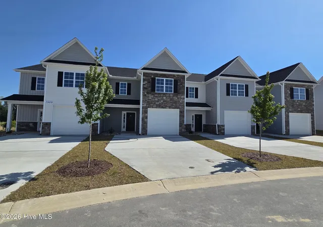 3rd image of 1909 Newbury Wy #C, Greenville, NC 27834 | MLS# 100571038